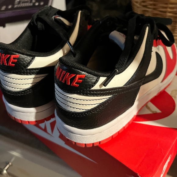 Nike Dunk Low Chicago GS NBA 75th Anniversary - Picture 3 of 3